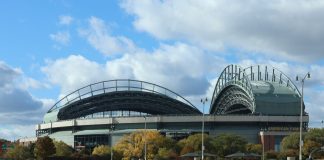 Brewers Beat Dodgers 2-1 in NLCS Game 1 as Turang Homers, Bullpen Holds Exterior of American Family Field, home of the Milwaukee Brewers, with its roof closed in Milwaukee, Wisconsin.