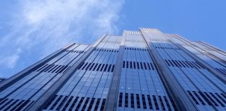 JPMorgan Posts $15.3 Billion Q3 Profit as Markets Revenue Climbs Exterior view of JPMorgan Chase headquarters at 270 Park Avenue in Midtown Manhattan